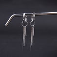 thumbnail image 5 of Pendientes con borlas de regimiento juvenil a prueba de balas Clip de oreja de calle para hombres y mujeres Estilo unisex moderno Material duradero Opción de regalo versátil, 5 of 5