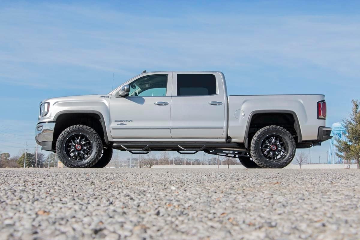 Rough Country 3.5" Lift Kit w/N3 Shocks for 14-18 Chevy/GMC 1500 - 12130 Fits select: 2014-2018 CHEVROLET SILVERADO, 2014-2018 GMC SIERRA