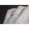 thumbnail image 5 of Bague en Argent Sterling 929 avec Pierre Précieuse Trois Opales, Pierre de Naissance d'Octobre, Bijou Opale, Opale Rêveuse, Australienne, Pierre Précieuse Changeant de Couleur, Bague Ronde en Pierre, 5 of 5