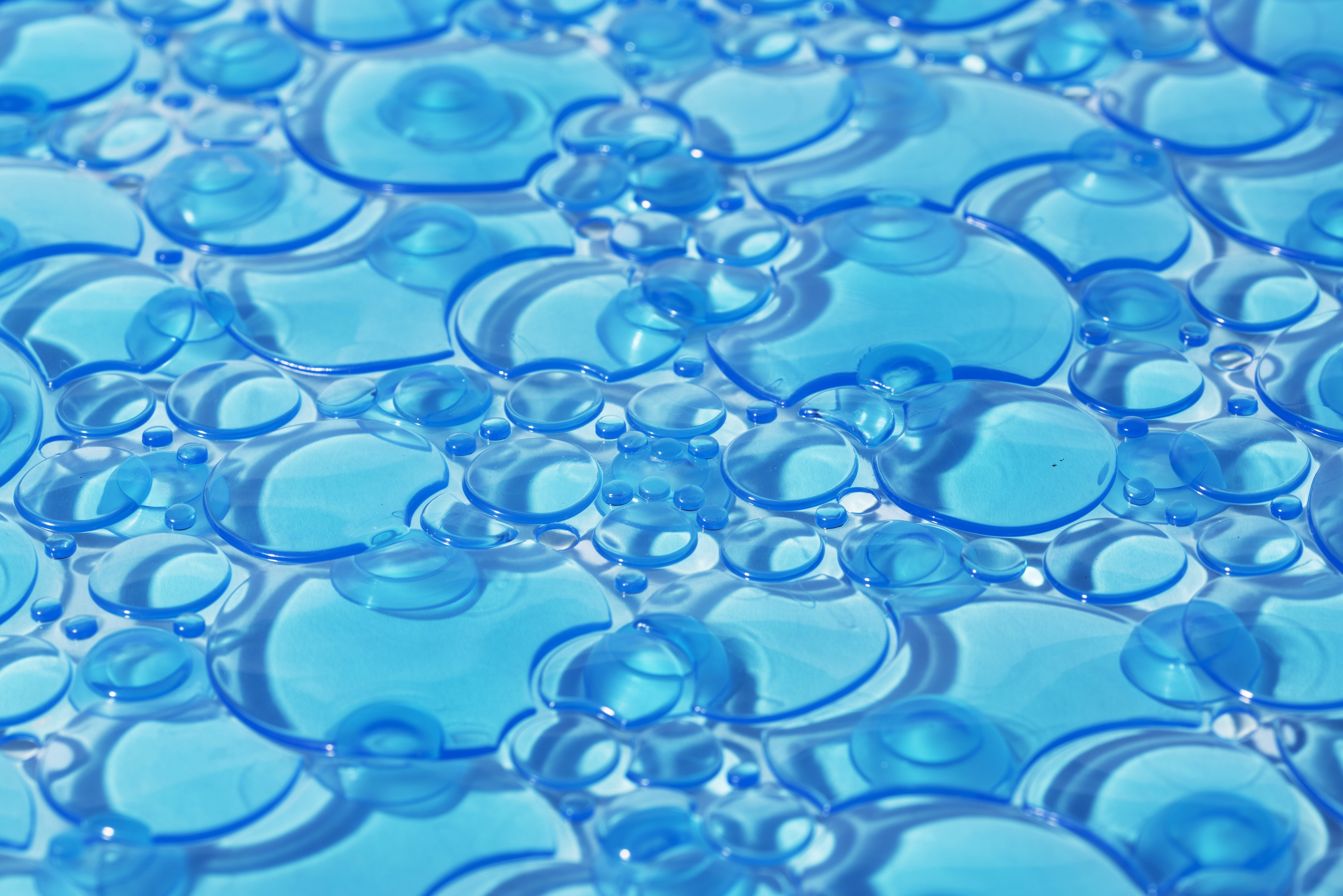 Croydex Non-Slip Bubbles Square Shower Mat in Blue, Bathroom Mat Suction Cups (21 x 21in)