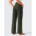thumbnail image 2 of Pantalones de yoga CRZ YOGA Butterlift, cintura alta, pierna ancha, color oliva, talla M, 2 of 5