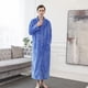 thumbnail image 1 of Camisón de franela de otoño e invierno para mujer, camisón de cuadros de piña alargado y grueso, bata de baño para pareja, pijamas para hombre, ropa de casa, 1 of 6
