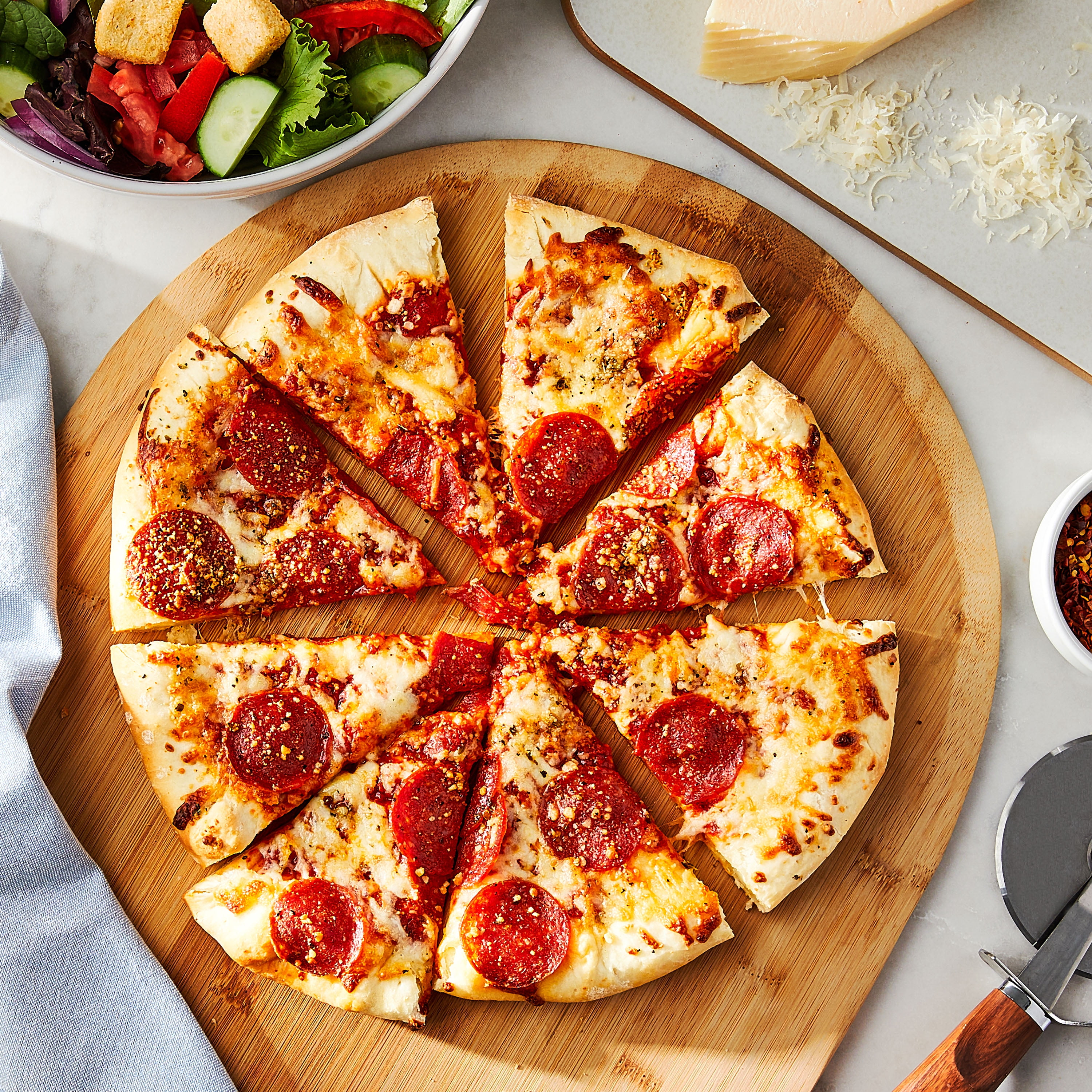 Great Value Stuffed Crust Pepperoni Pizza, Tomato Basil Garlic Sauce, 23.45 oz (Frozen)