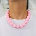 thumbnail image 4 of Collier Ras-du-Cou à Perles Épaisses en Résine Coloré Rose Marine Jaune Collier Statement Perlé pour Hommes Femmes, 4 of 4