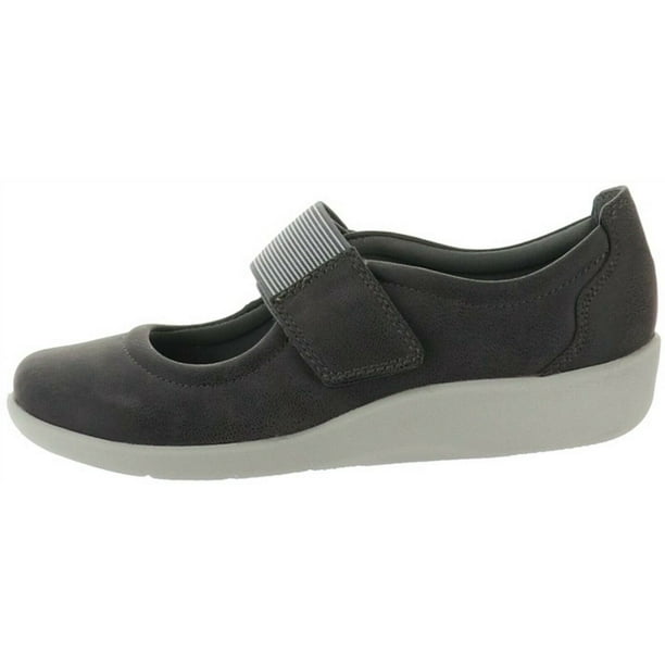 Cloudsteppers by Clarks CLOUDSTEPPERS Clarks Mary Janes Cloudsteppers by Clarks CLOUDSTEPPERS Clarks Mary Janes