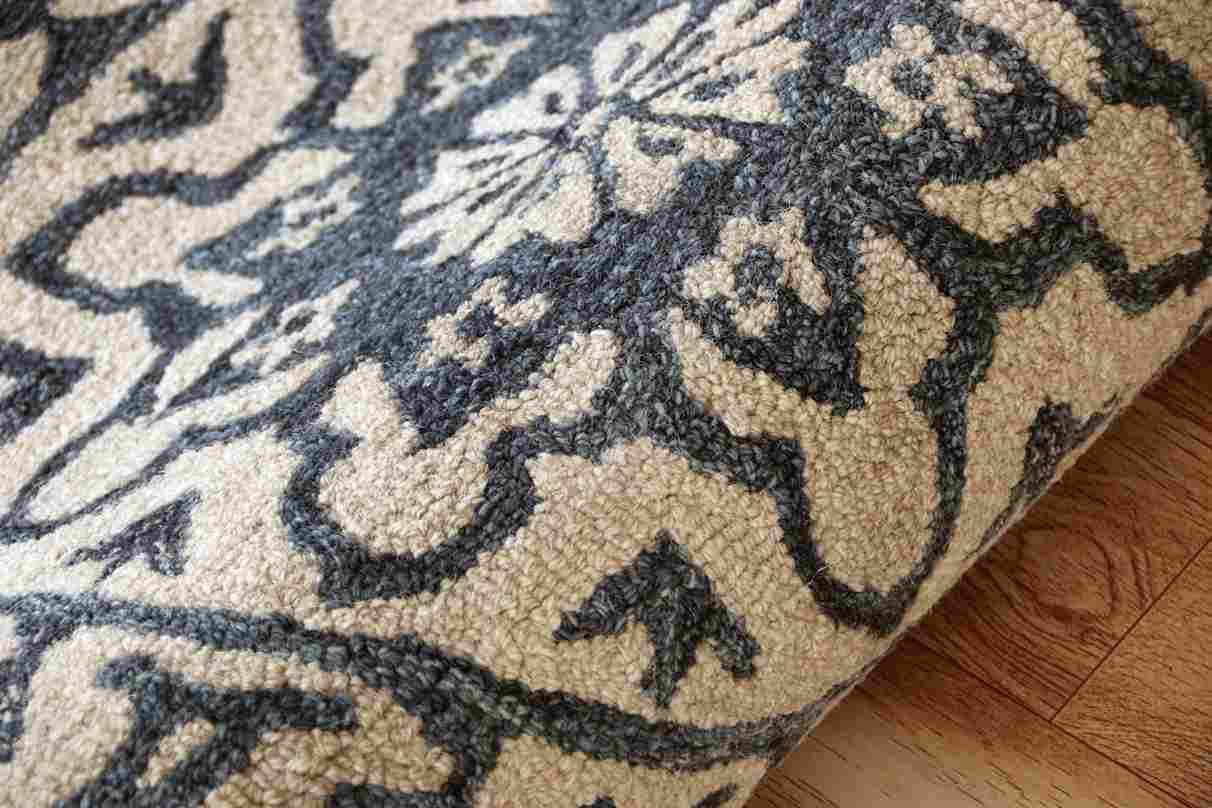 Harlow Hill Daisey Blue/Ivory Medallion Wool Indoor Area Rug6' Round