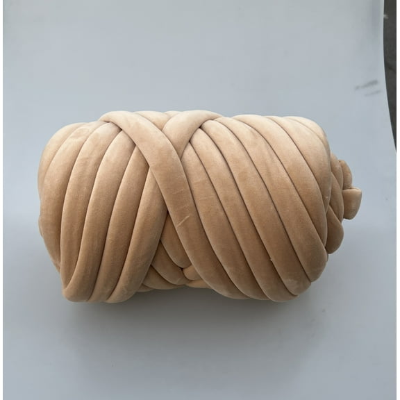 Zhuge 500g Velvet Chunky Yarn Bulky Giant Arm Knitting Yarn, Super Soft Jumbo Tube Weight Yarn, Fluffy DIY Crochet Hand Making Washable Yarn for Blanket, Pet Bed, Rugs Pillow，Khaki