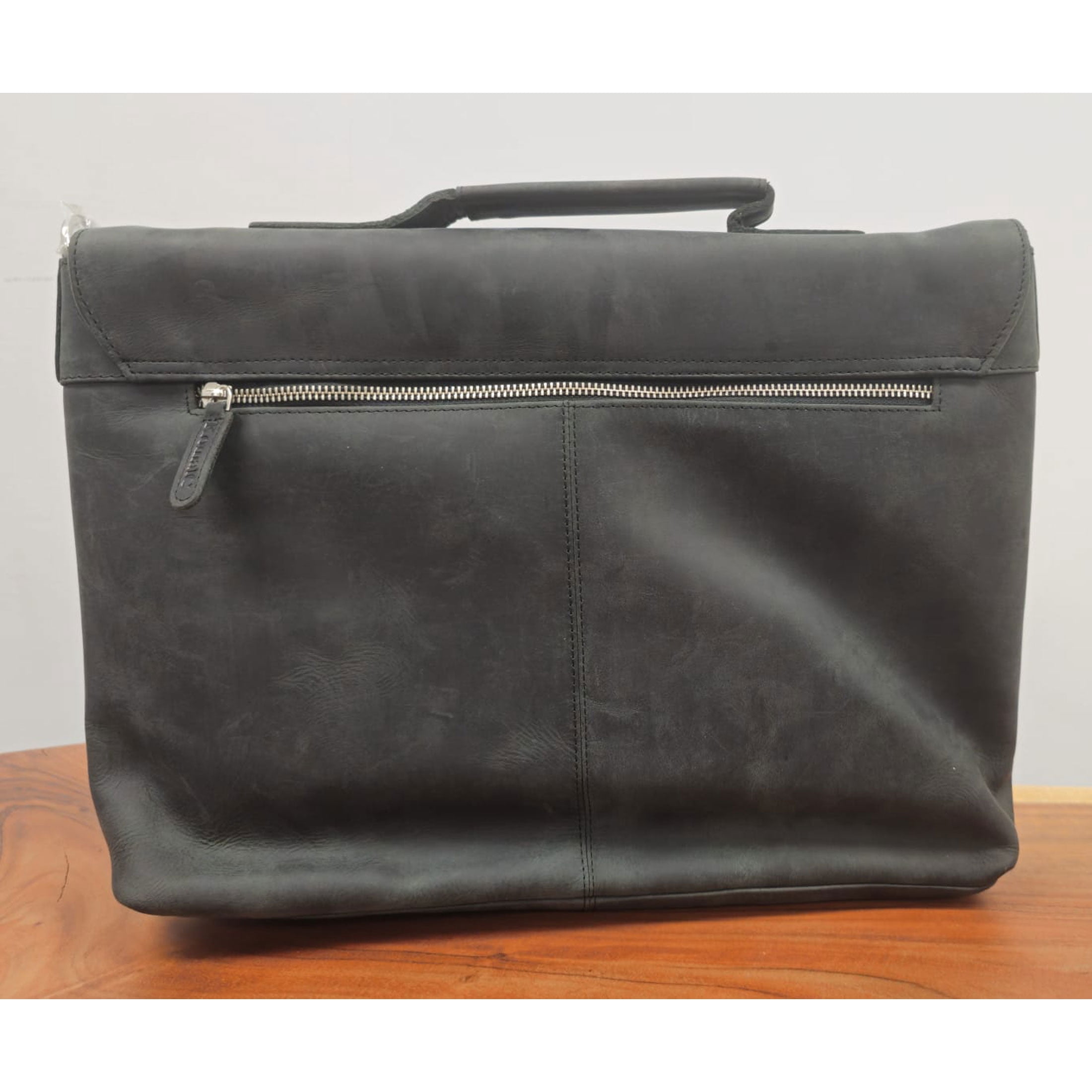 16-Inch Leather Laptop Messenger Bag – Buffalo Leather Briefcase for Office and Travel for Men and Women
