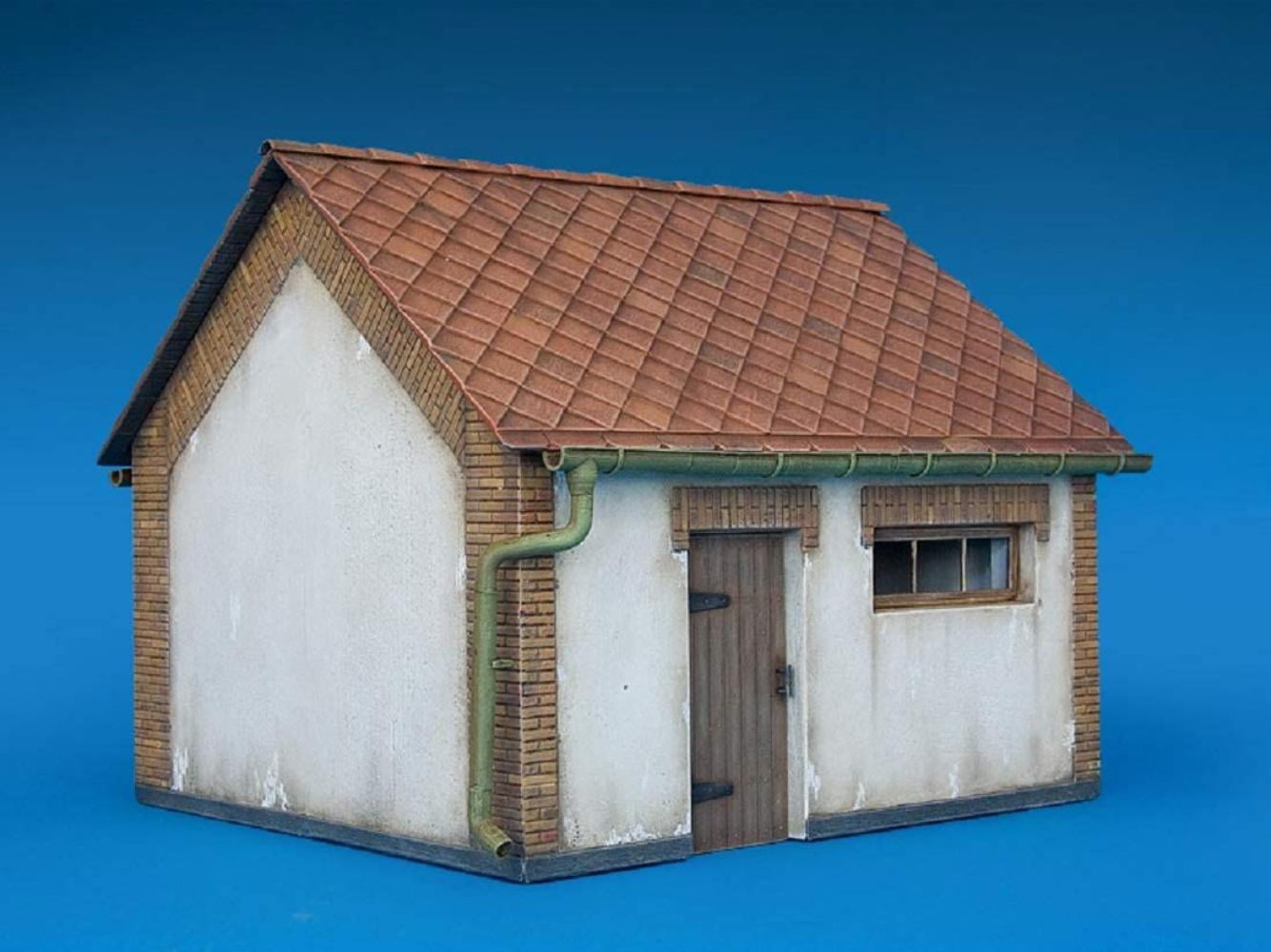 Miniart 35534-1/35 European Barn Building Plastic Figure Model Kit 170 mm 