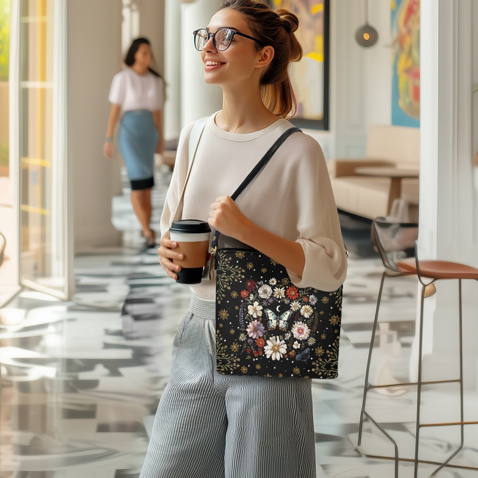 Kuiaobaty Butterfly Flower Print Crossbody Bag for Women, Lightweight Vegan Leather Shoulder Handbag with Adjustable Strap, Large Capacity Bucket Tote Bag Handbag Crossbody for Travel