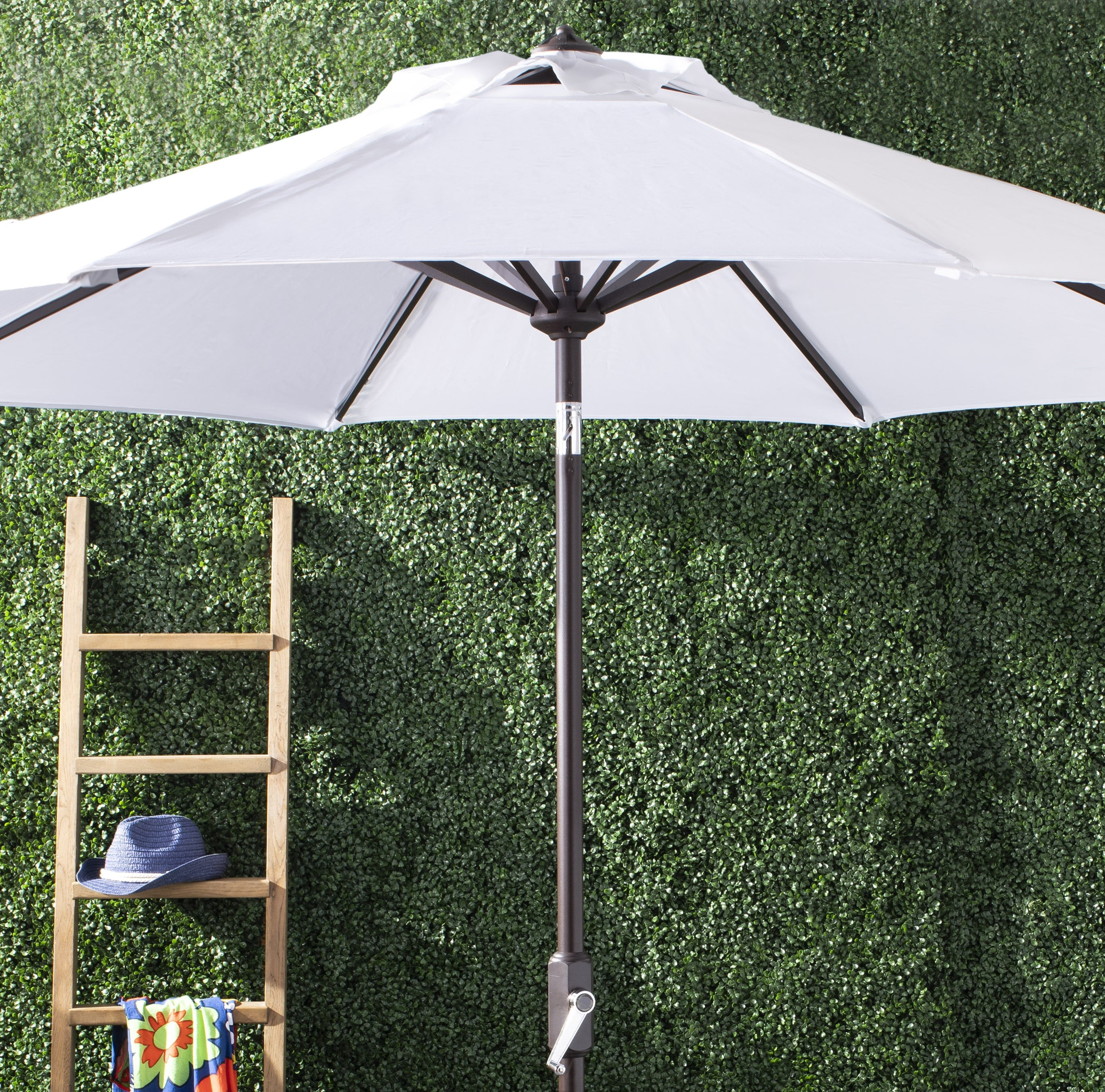 SAFAVIEH Herla 11' Auto Tilt Market Round Patio Umbrella, White