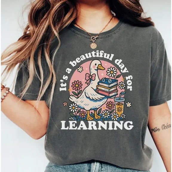 “It’s a Beautiful Day for Learning” Teacher Comfort Colors T-Shirt – Cute Goose Graphic Tee, Fun Back to School Shirt for Educators