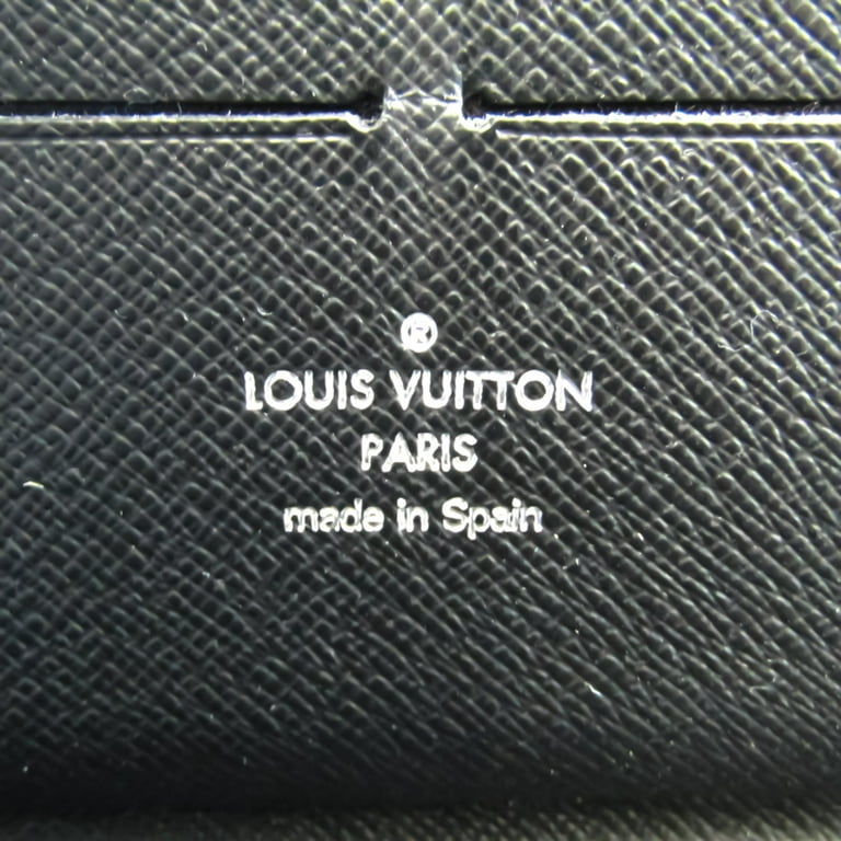 Louis Vuitton Taiga Black Leather Wallet (Pre-Owned)