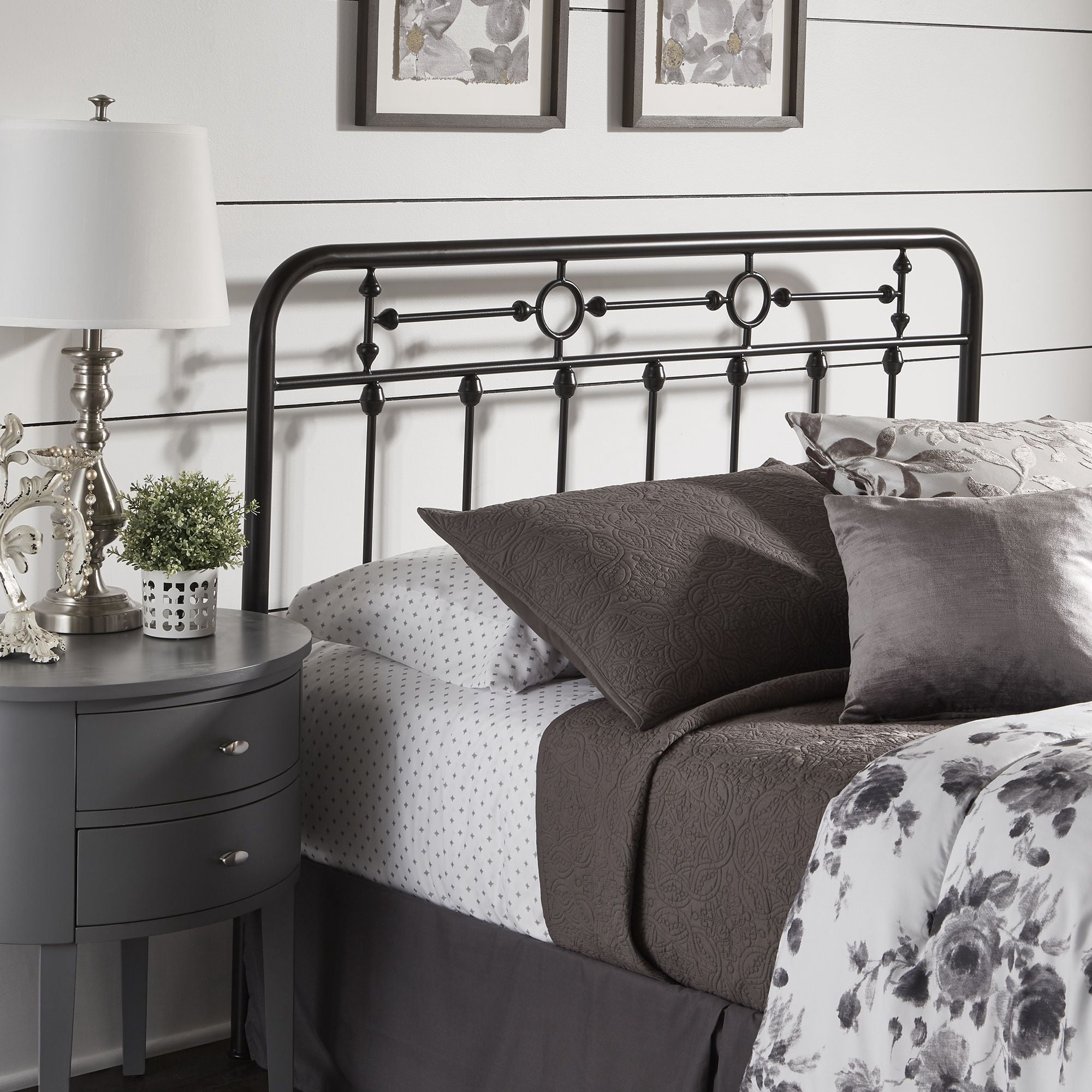 Weston Home Reeve Metal Spindle Platform Bed, Queen, Antique Dark Bronze