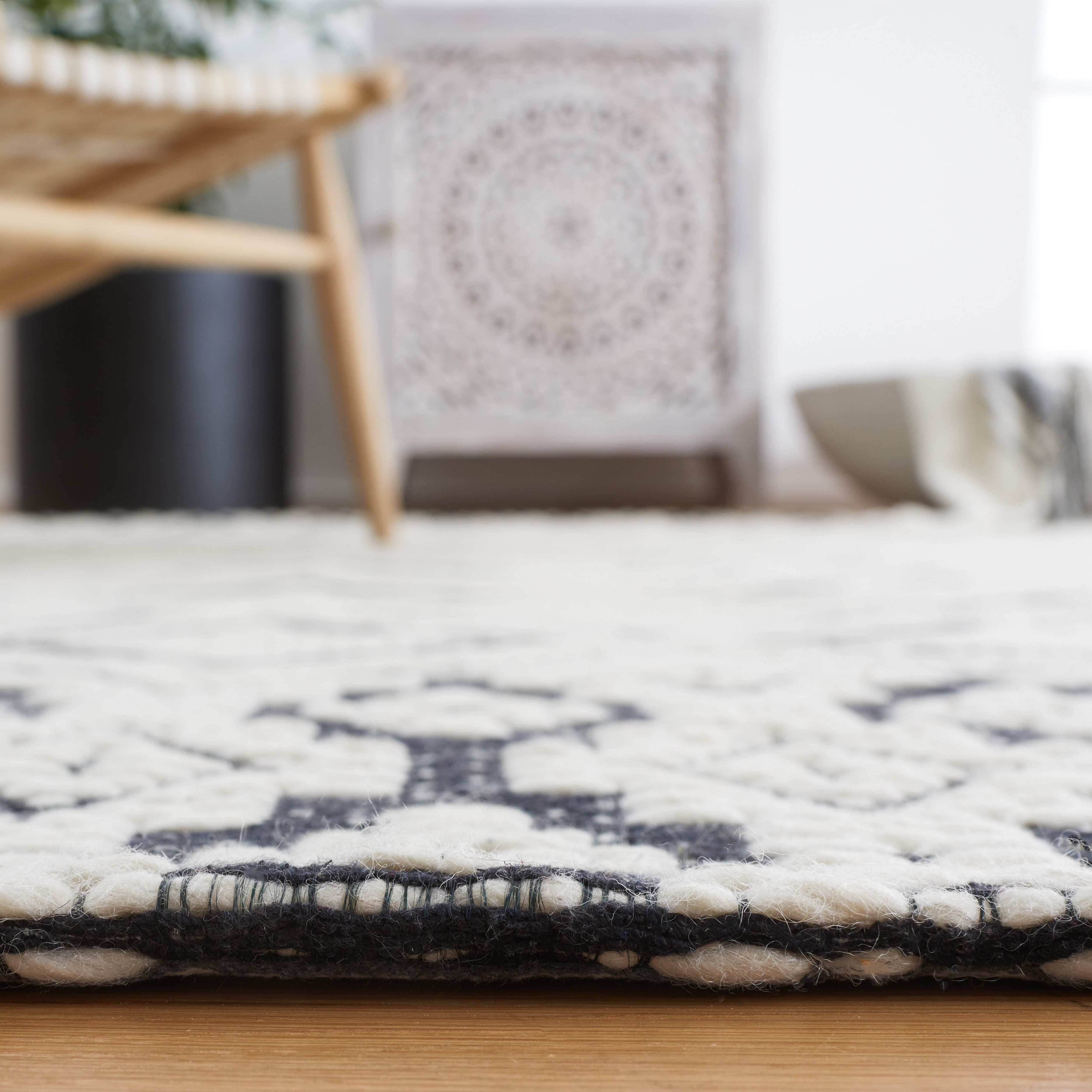 SAFAVIEH Vermont Wayra Trellis Area Rug, Ivory/Black, 5' x 8'