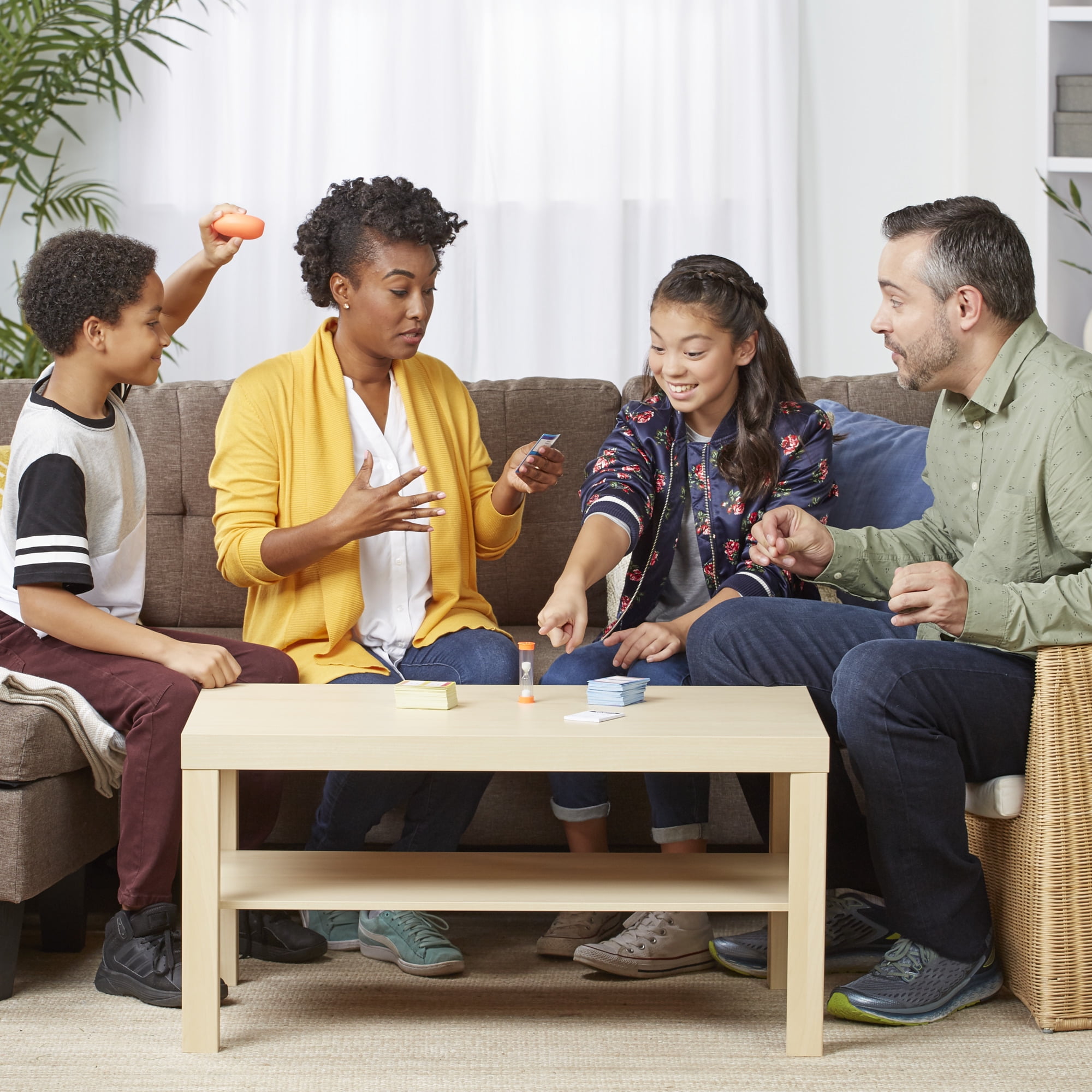 Hasbro Gaming - Taboo Kids Vs. Parents Board Game