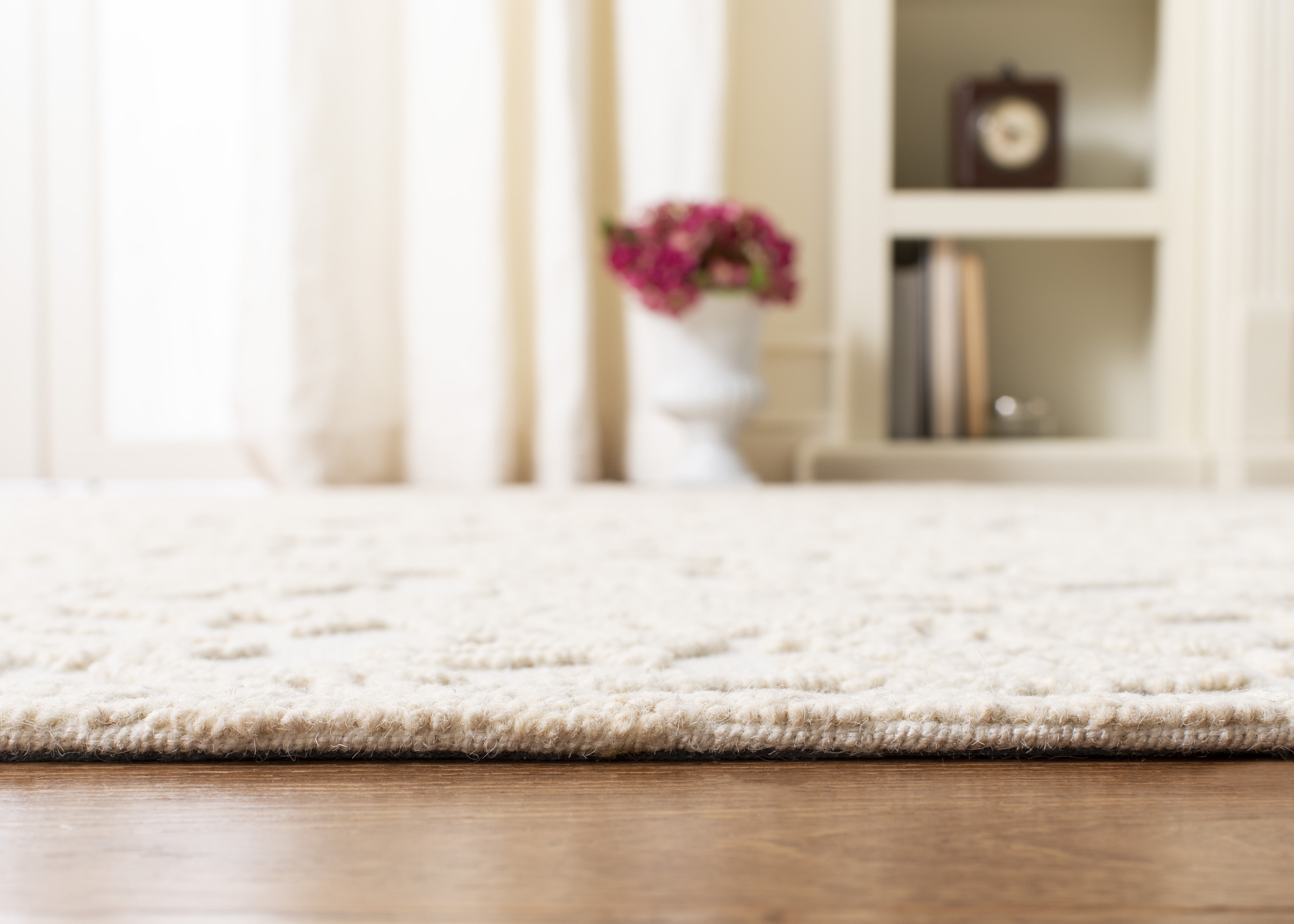 SAFAVIEH Trace Molly Solid Area Rug, Ivory, 6' x 9'