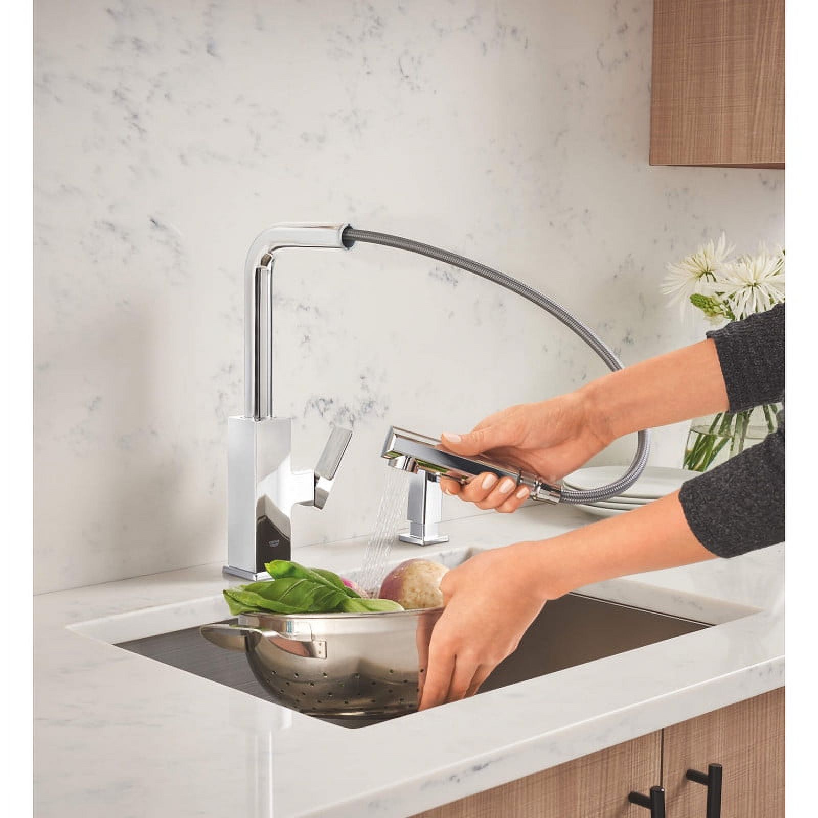 GROHE Tallinn Kitchen Faucet – StarLight Chrome, Pull-Out, Single-Hole, 30367000 (Open Box – New Sealed)