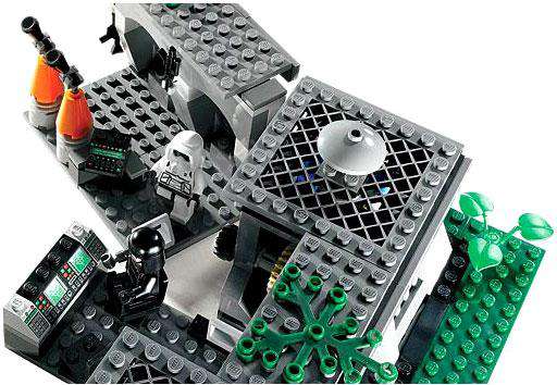 Pre-Owned Star Wars Return of the Jedi Battle of Endor Set LEGO 8038 [Damaged Package]