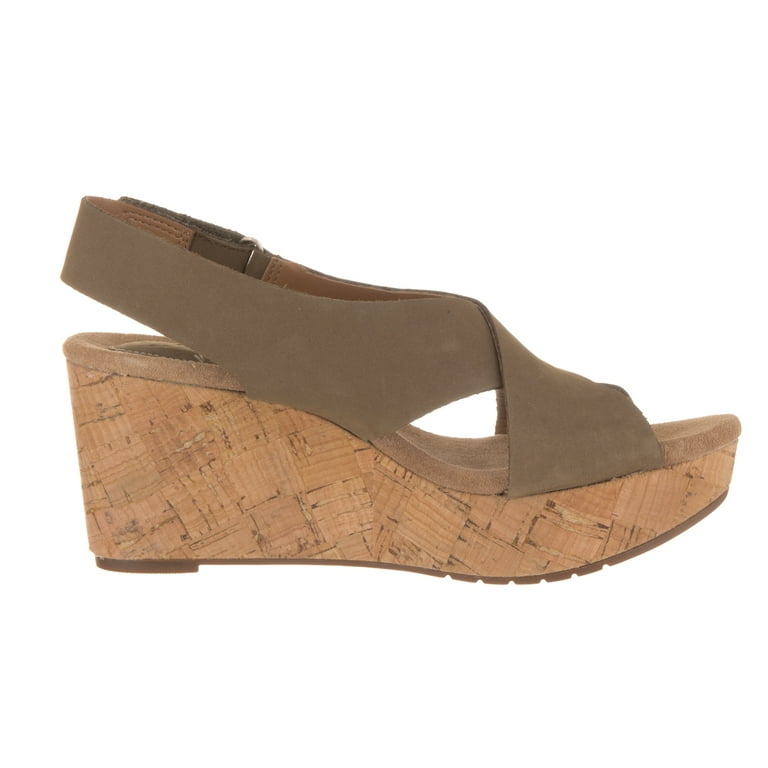 Clarks hotsell caslynn wedge