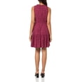thumbnail image 2 of Vestido GAP sin mangas con cuello abierto y estampado floral negro para mujer, 2 of 3