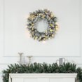 thumbnail image 2 of HOMCOM Couronne de Noël Pré-Éclairée de 24 Pouces avec Pommes de Pin et Baies Vert, 2 of 10