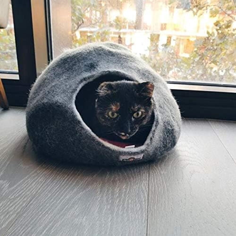 Yeti Dog Chew Pet Cave Bed, Cozy Ped Cave for Small Dogs and Cats, 100% New Zealand Wool, Grey