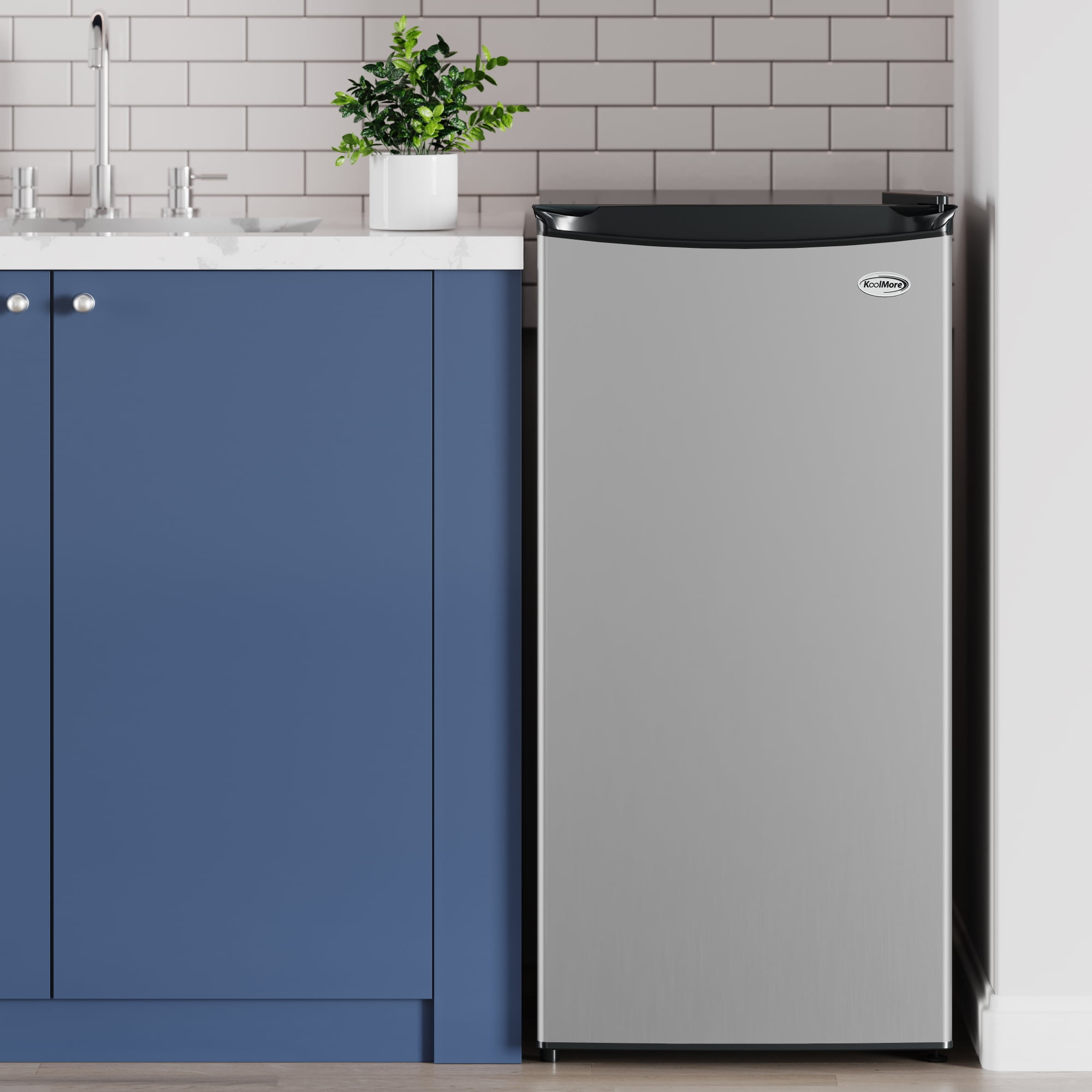 21 in. Convertible Refrigerator/Freezer 4.2 cu. ft. in Silver (KM-RUF-42C)