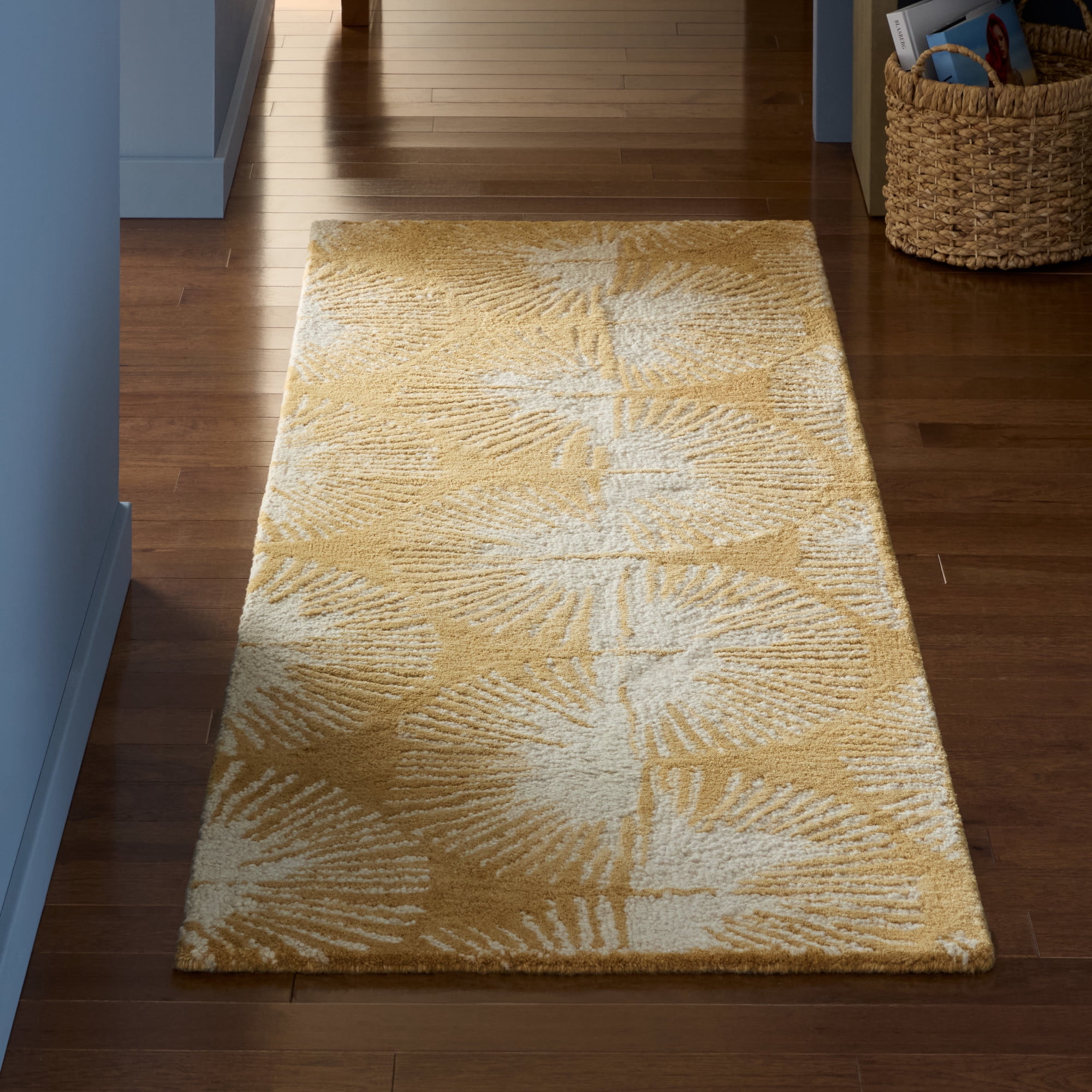 NICOLE MILLER NEW YORK Kendall Slinky Geo Handcrafted Runner Area Rug, 100% Wool Rug, Gold, 2'5"x7"