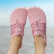 thumbnail image 4 of Varios pares de zapatos de agua de playa al aire libre, calzado de gimnasio para hombres y mujeres, zapatos acuáticos de vacaciones para parejas, 4 of 5