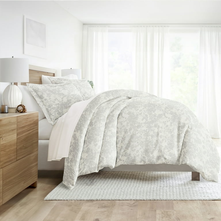 Noble Linens Gray Vine Trellis 3-Piece Duvet Cover Set - King photo 2