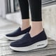 thumbnail image 2 of Mocasines casuales para mujer Zapatos planos cómodos para correr acolchados para deportes al aire libre JShteea El nuevo, 2 of 6