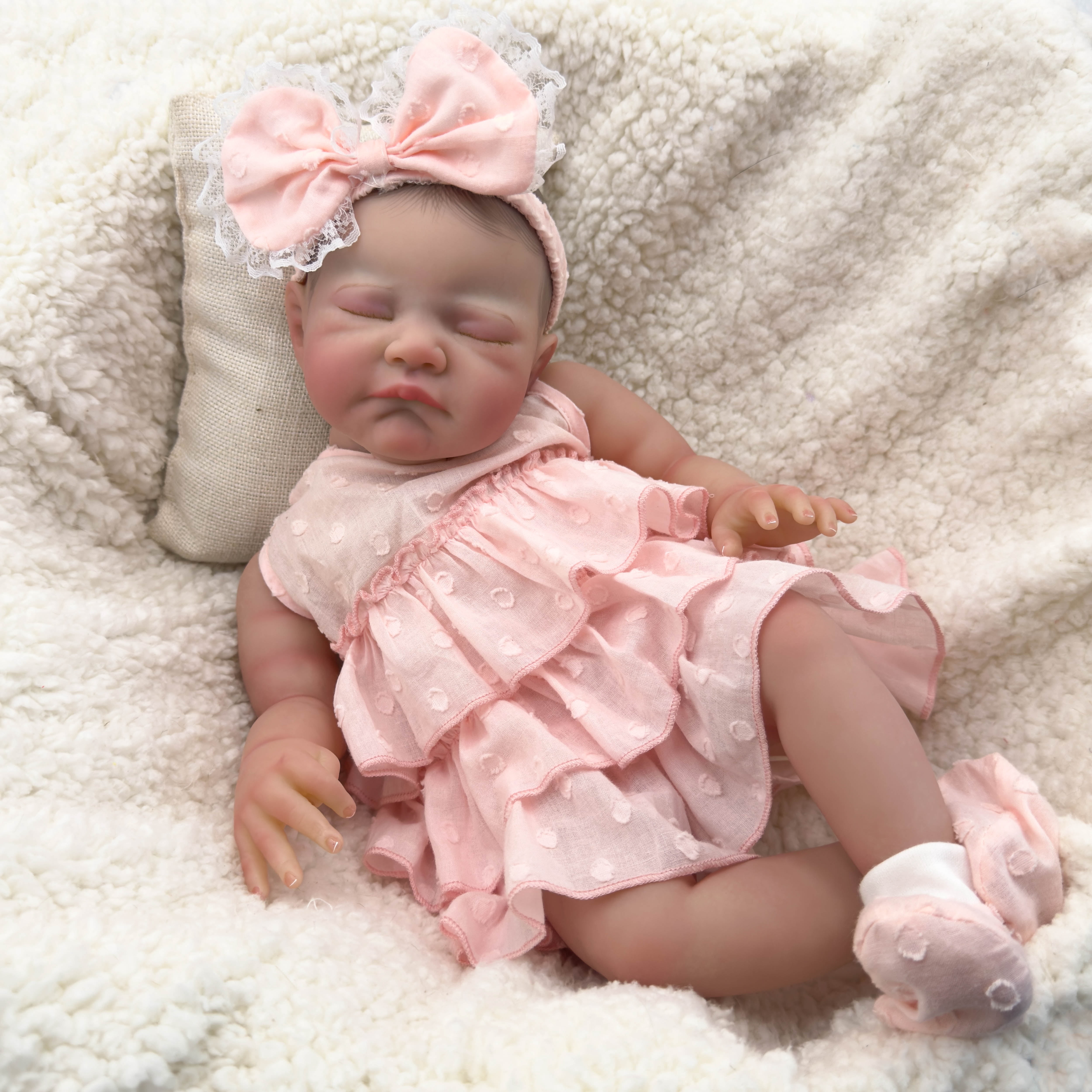 iCradle Lifelike Reborn Baby Dolls Girl 18 Inch Realistic Newborn Sleeping Babies Cloth Body Painted Hair Closed Eyes Gift for Kids 3+