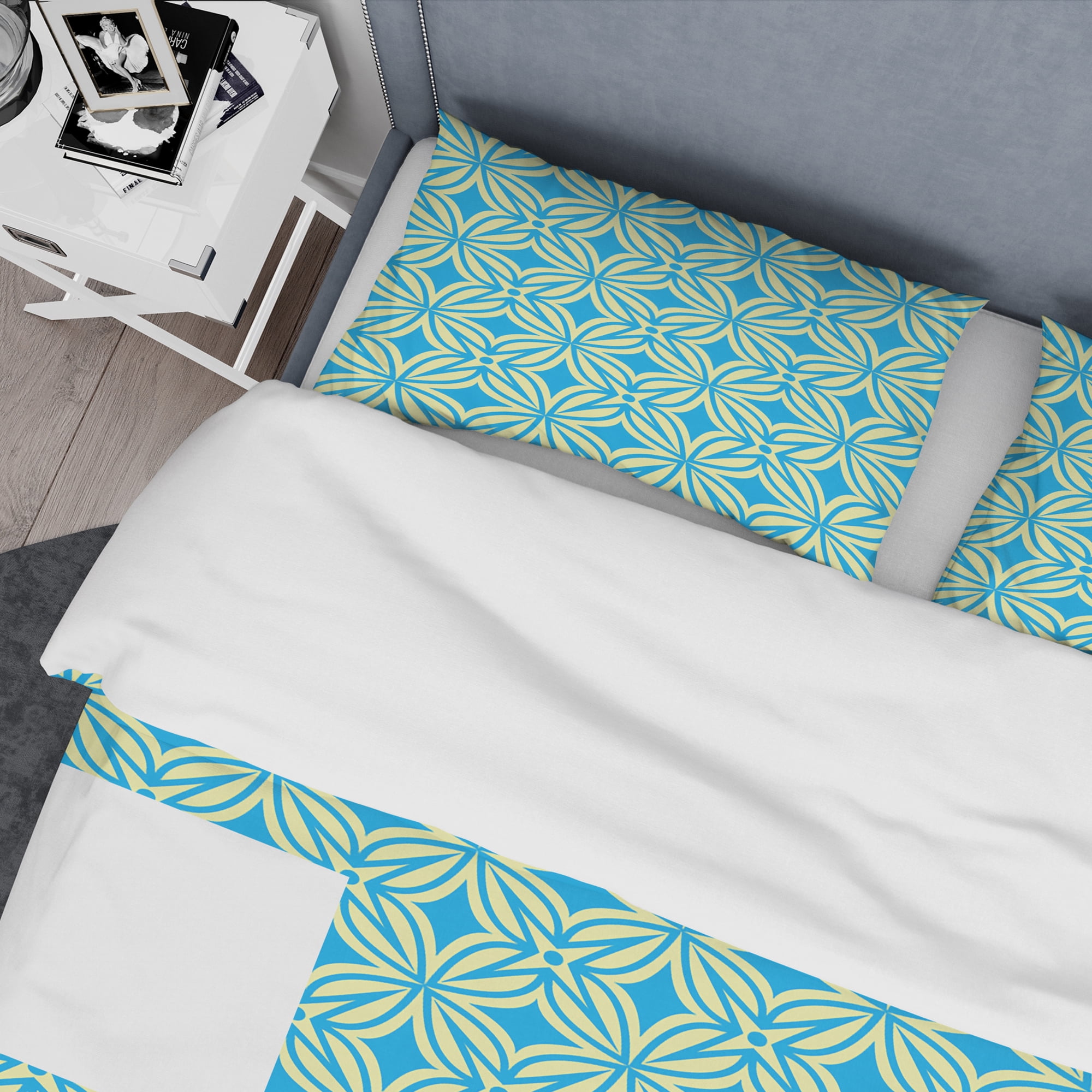 Designart 'Retro Ornamental Design I' Mid-Century Modern Duvet Cover Set