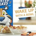thumbnail image 5 of Kellogg's Frosted Flakes Original Cold Breakfast Cereal, Giant Size, 33.5 oz Box, 5 of 14