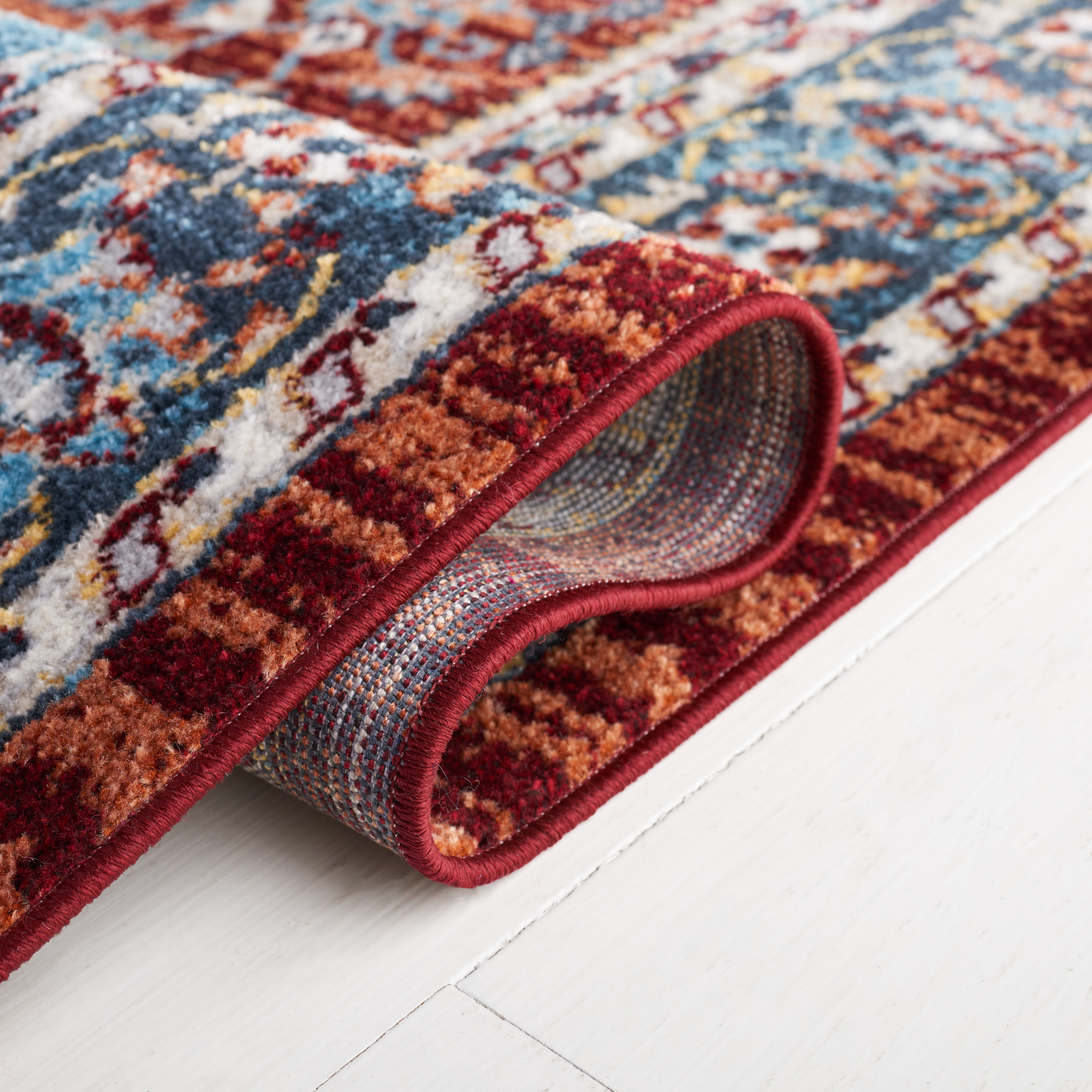 SAFAVIEH Bayside Keila Oriental Polyester Machine Washable Area Rug, Red/Blue, 6'7" x 6'7" Square