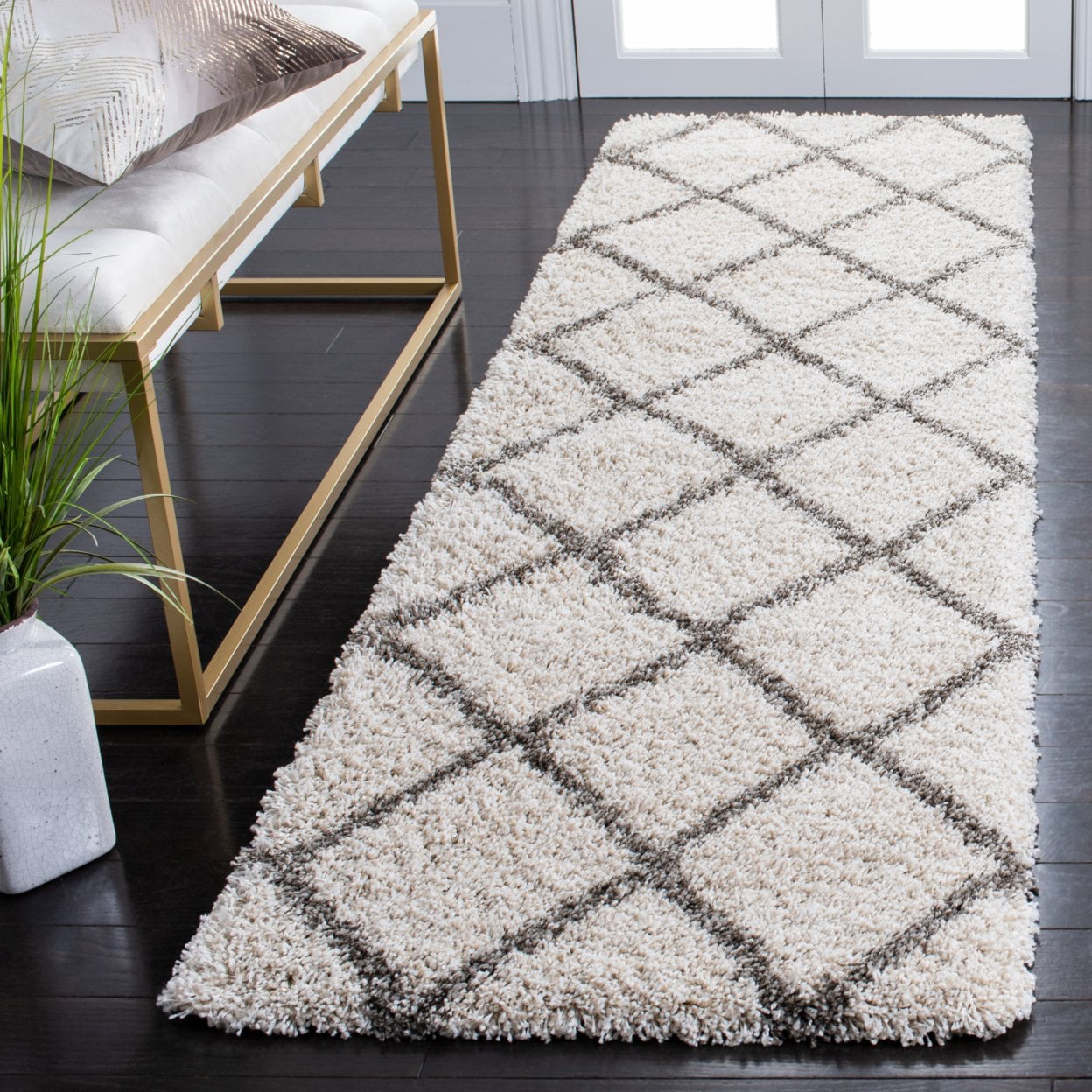 SAFAVIEH Hudson Jackson Trellis Shag Area Rug, Ivory/Grey, 7' x 7' Square