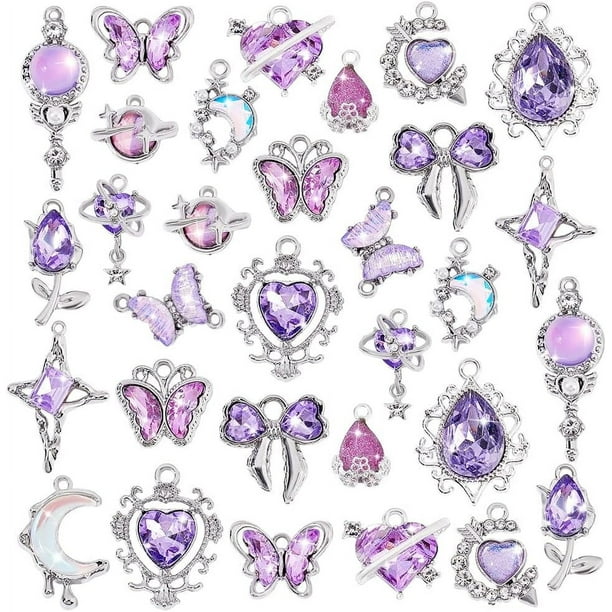32 colgantes góticos de 16 estilos, con forma de corazón de cristal, aretes de aleación de cristal y diamantes de imitación.