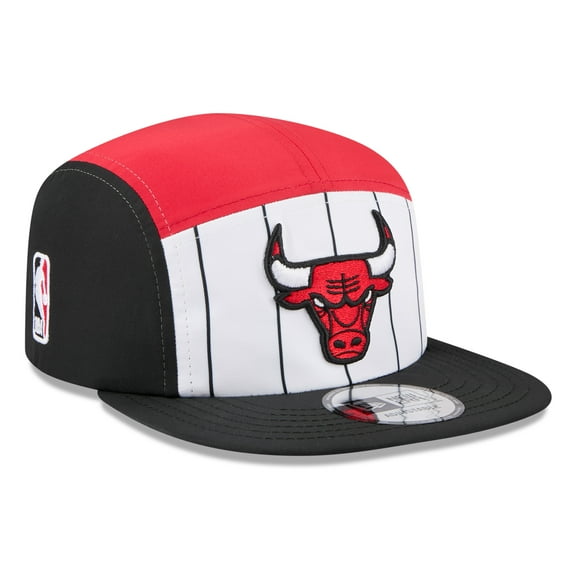 Men's New Era  White/Black Chicago Bulls 2025 NBA Tip Off Camper Adjustable Hat