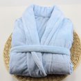 thumbnail image 1 of Albornoz De Terciopelo Coral Súper Suave, Cálido Y Acogedor, Fuerte Absorción De Agua, Duradero Y Duradero, Diseño Versátil, Ideal Para Salón De Belleza U Hotel, Utilizado, 1 of 7