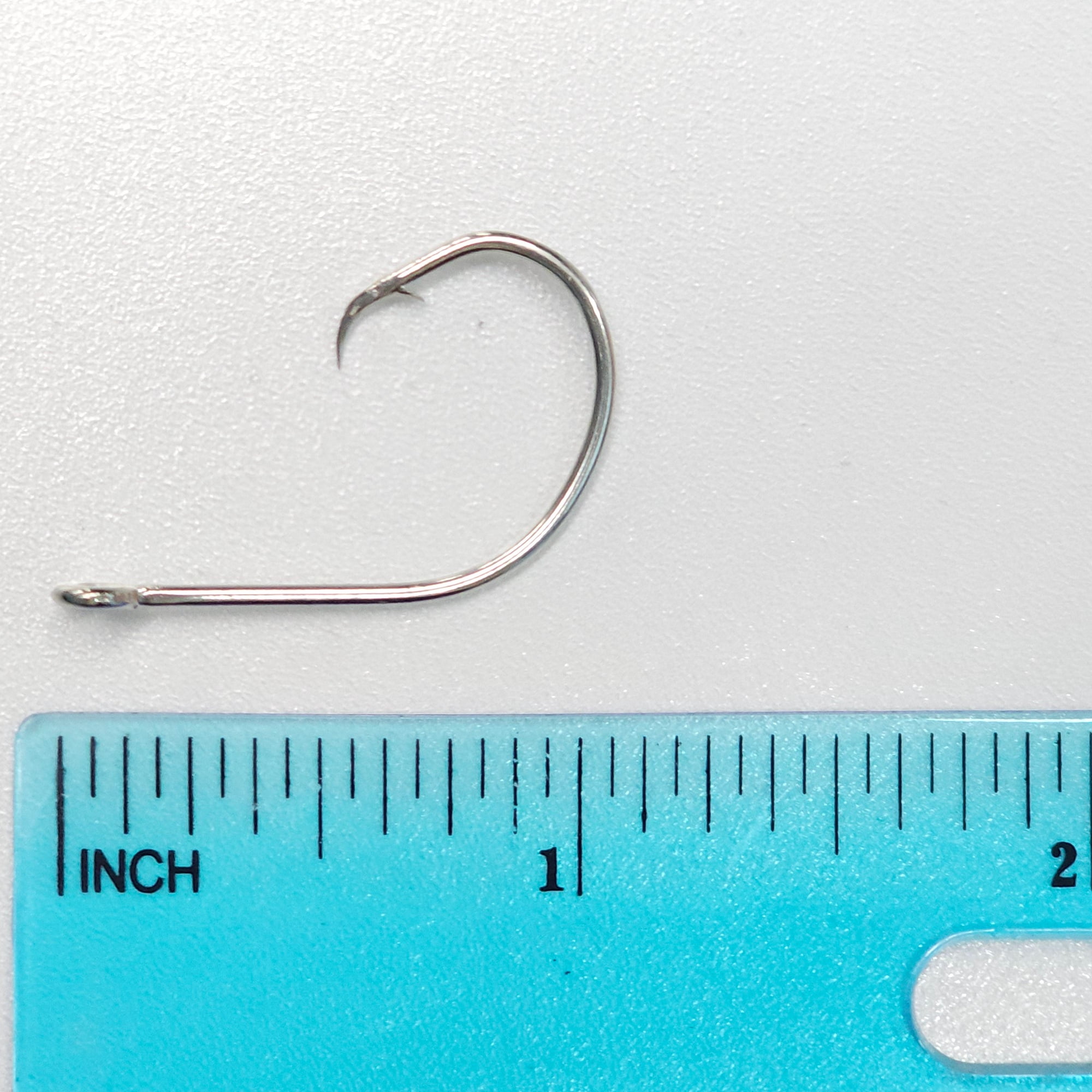 LaBayou Fish Hooks, Safeguard Finish, Offset Circle. Style 24607-SG. Size 2/0, Pack of 100