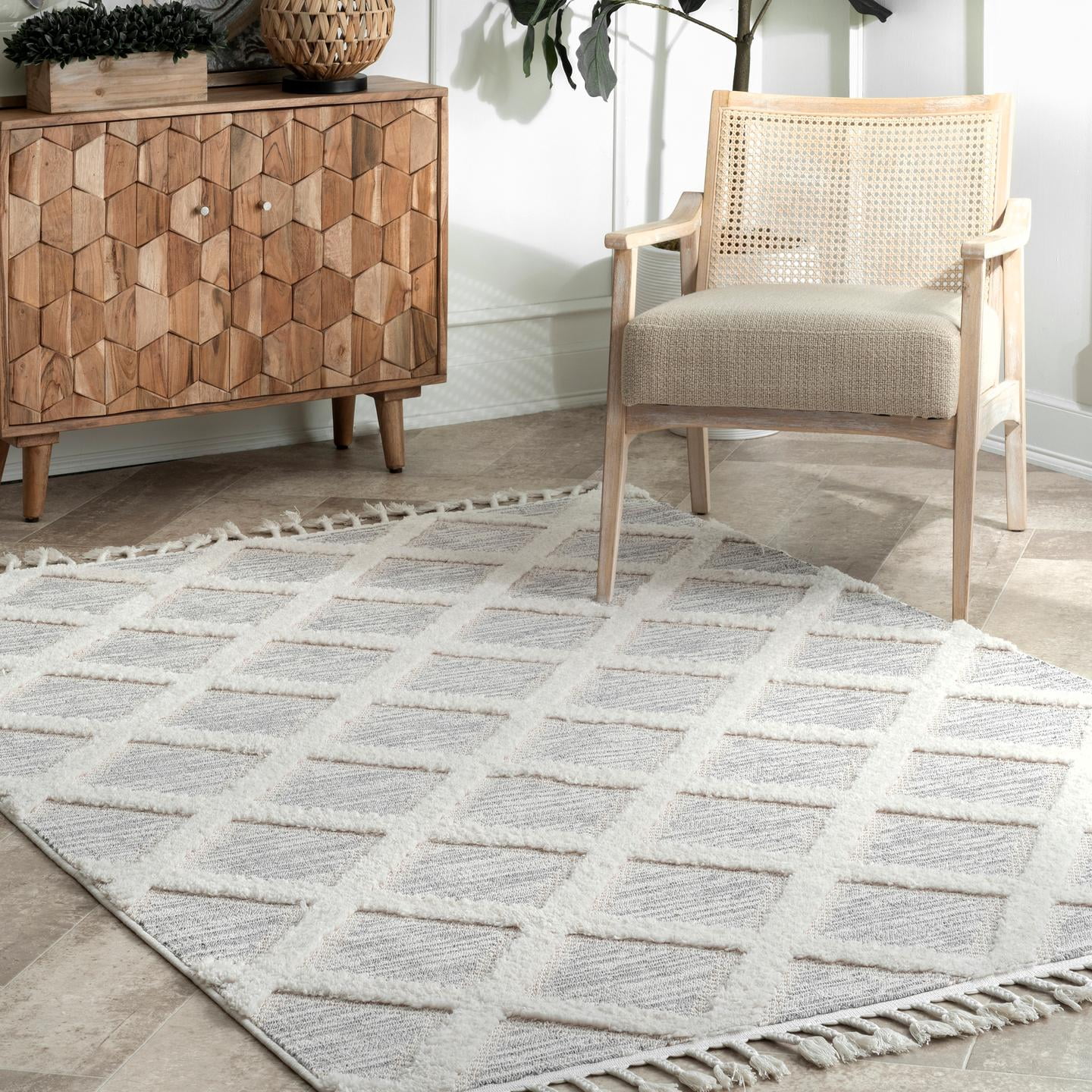 nuLOOM Damien Trellis High-Low Shaggy Area Rug, 7' 10' x 10' 10', Cream