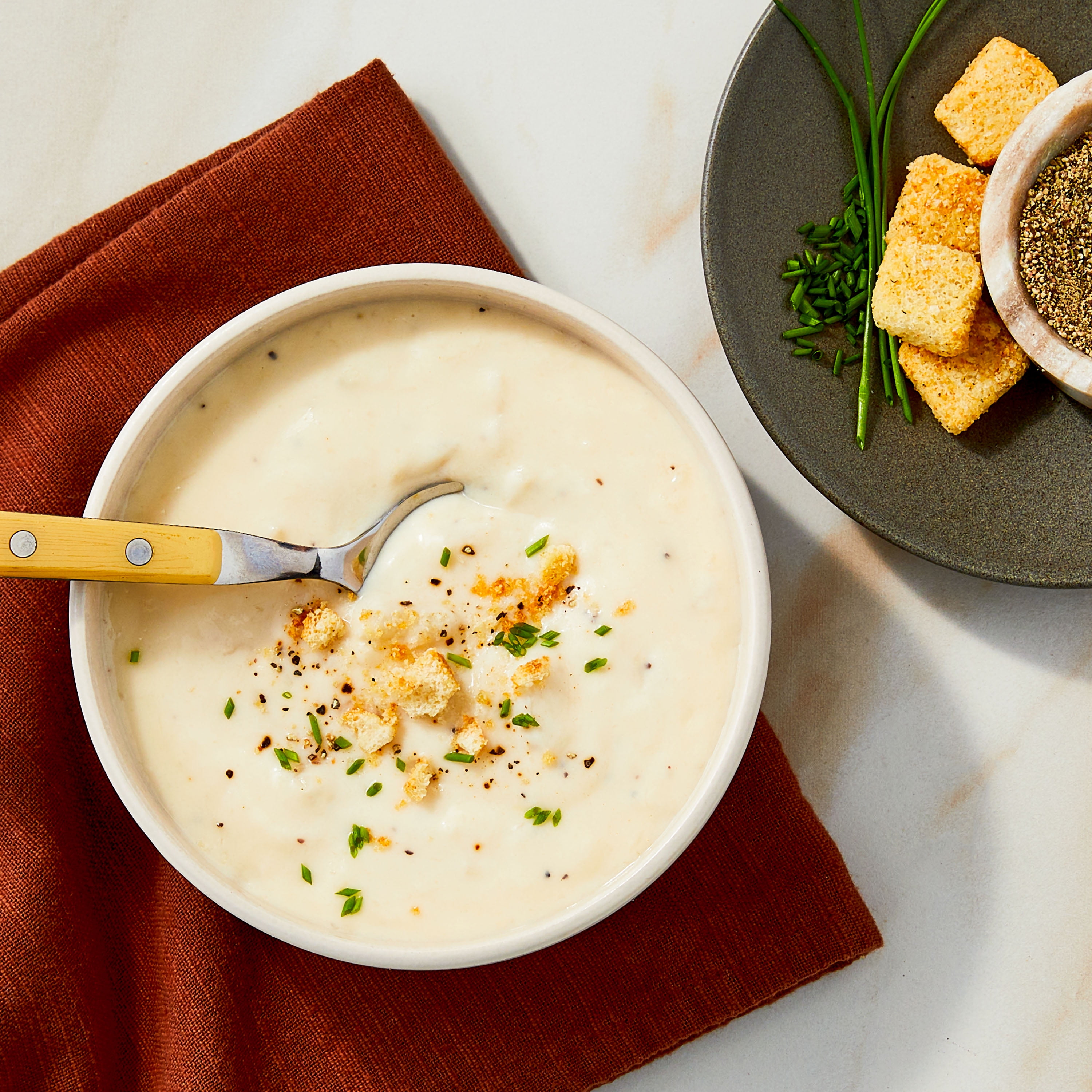 Marketside Creamy Cauliflower Parmesan Soup, 16 Oz