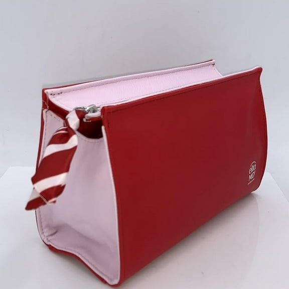 Makeup Bag Size:(8cmx5cmx4cm)