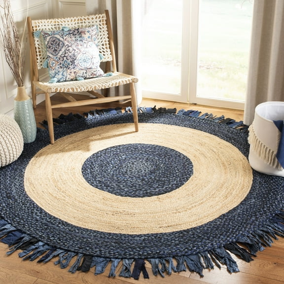 SAFAVIEH Cape Cod Susan Striped Area Rug, Navy/Natural, 7' x 7' Round