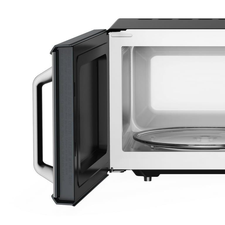 Black+Decker 0.9-Cubic Foot Pull Handle Microwave in Black