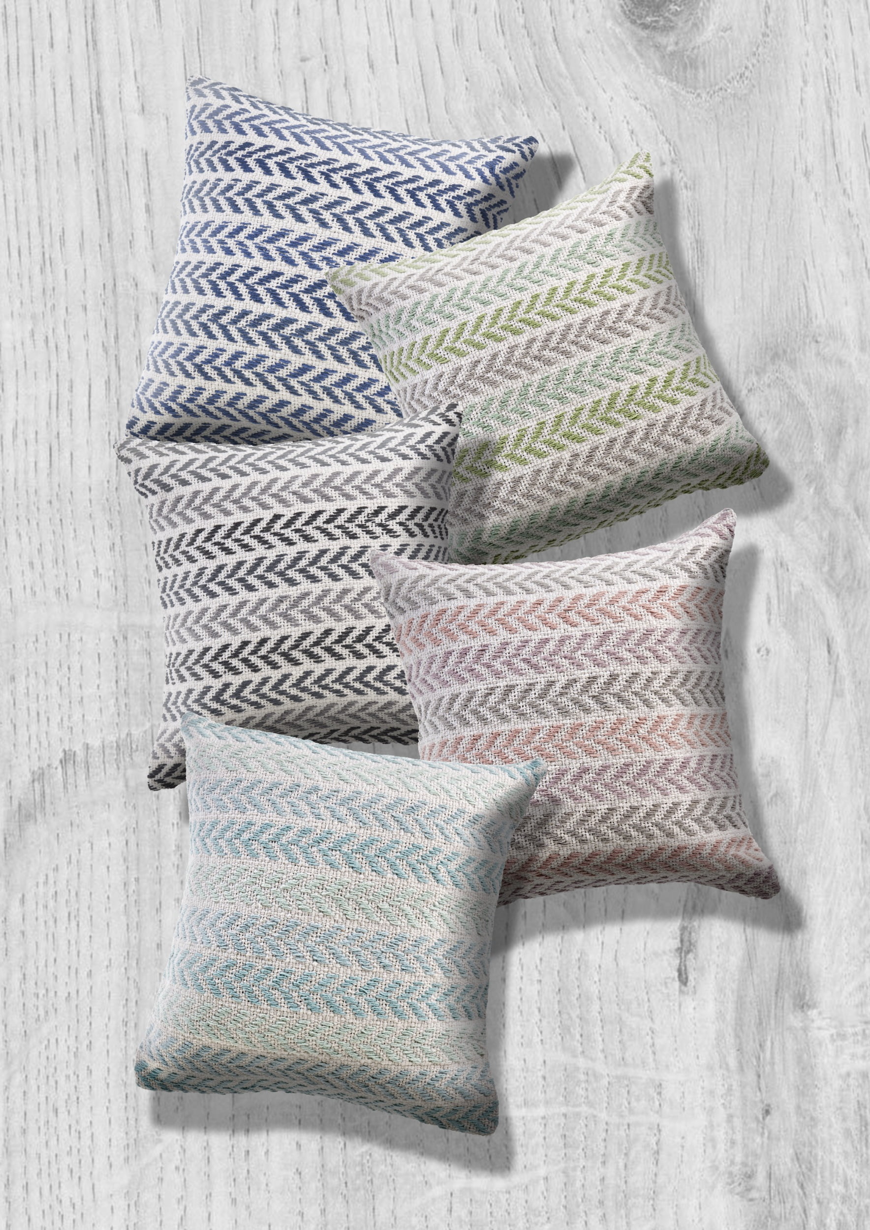 Harlow Hill Ariya Gray/Black Chevron Cotton Adult Decorative Throw Pillow, 18" x 18"