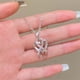 thumbnail image 5 of Collar de Lazo Rosa con Dije de Corazón de Circonita para Concienciar Sobre El Cáncer de Mama | Joyería de Aleación de Plata para Apoyo y Esperanza | Regalo Inspirador para Sobrevivientes y Simpatiza, 5 of 6