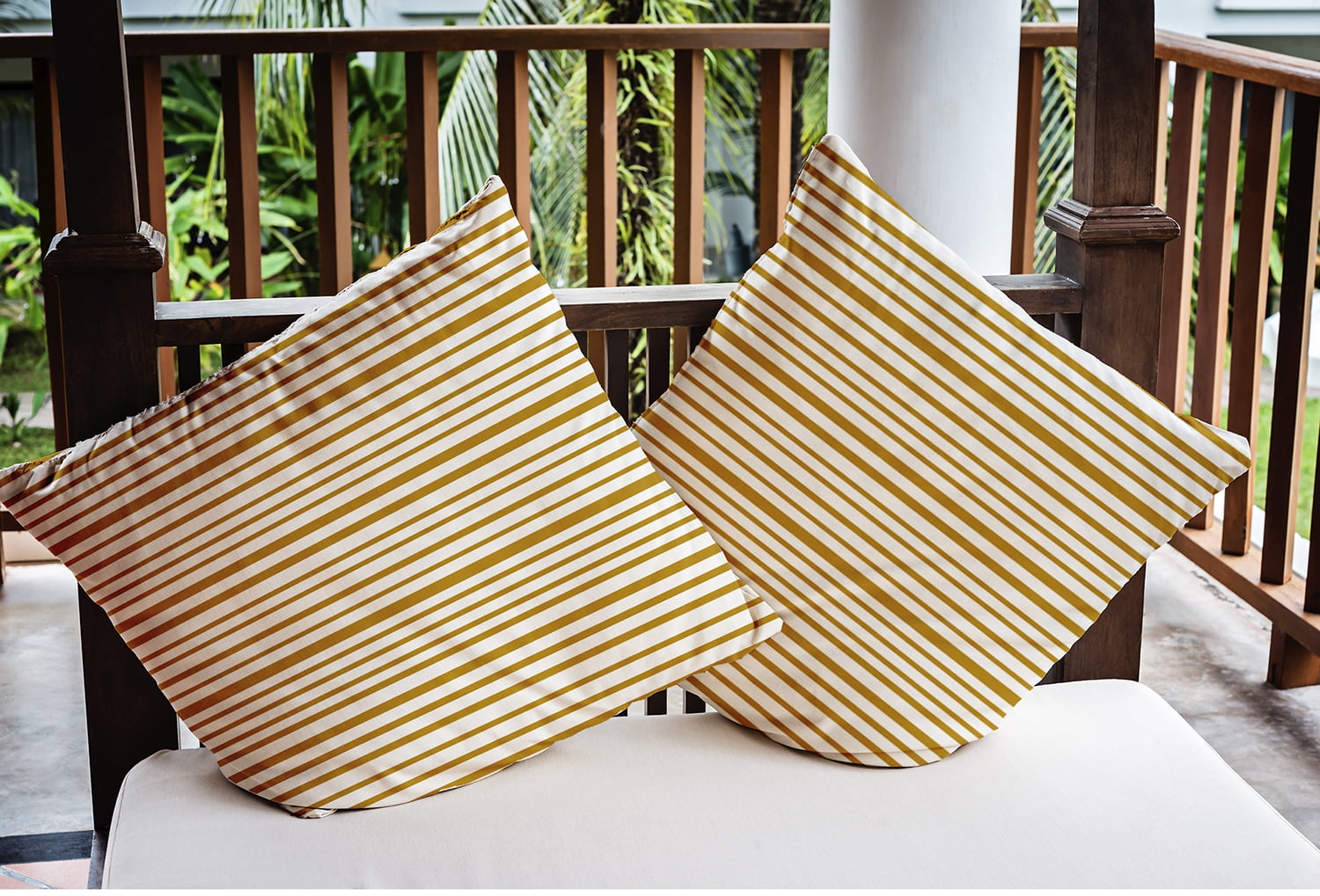 20" x 20" Simply Daisy Loom Lines Polyester Indoor/Outdoor Pillow, Autumn Gold Qty 1