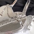 thumbnail image 2 of Bolso bandolera elegante para mujer Bolso de hip hop en forma de corazón Bolso al aire libre para niñas de especias de cuero PU, 2 of 8